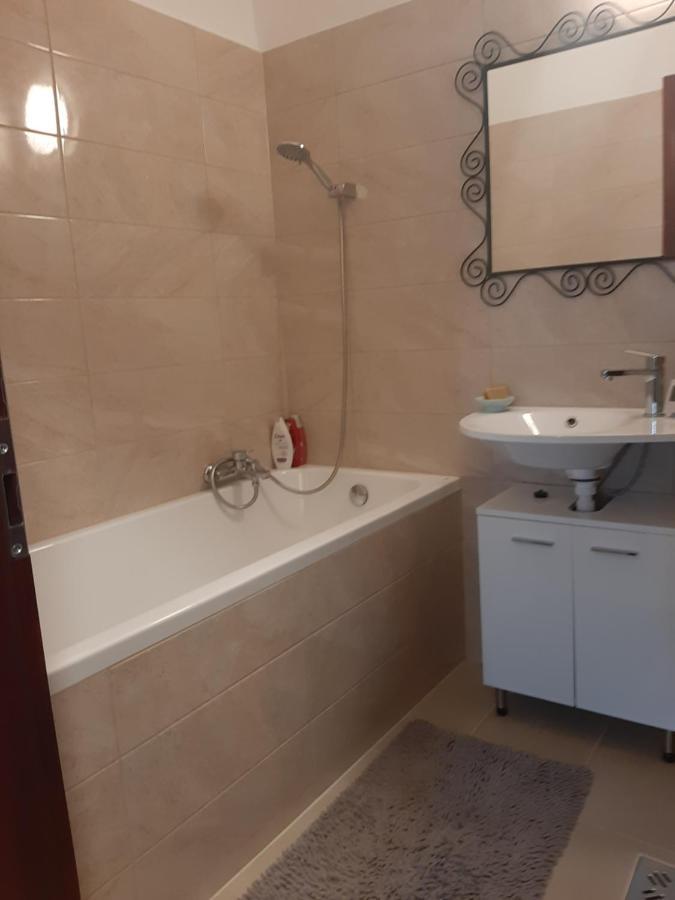 Megyeri Apartman Pócsmegyer Dış mekan fotoğraf