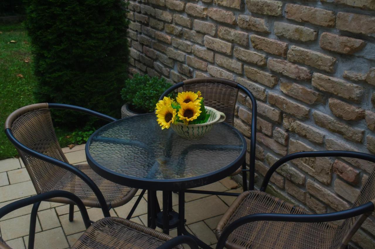 Megyeri Apartman Pócsmegyer Dış mekan fotoğraf
